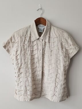J. Song Linen 100 % Women's Cream Short-Sleeve Button-Down Shirt